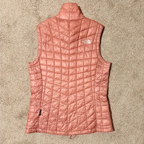 north face vest - Picture 2 of 3